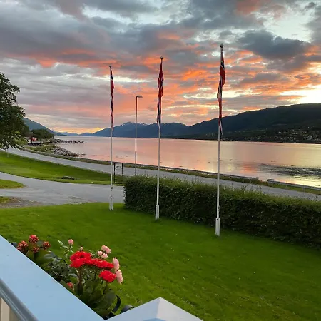 Fjordhotell 3*
