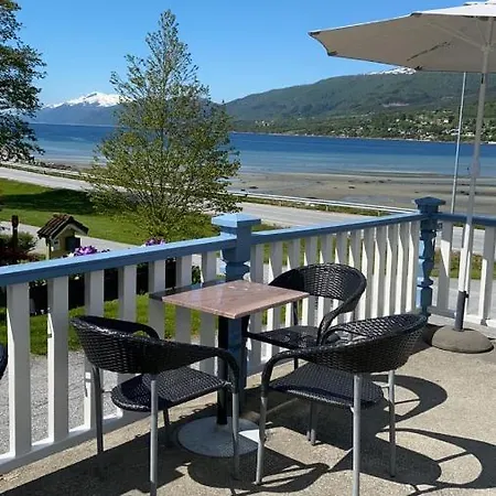Fjordhotell Hotel Eidsvag (Nesset)